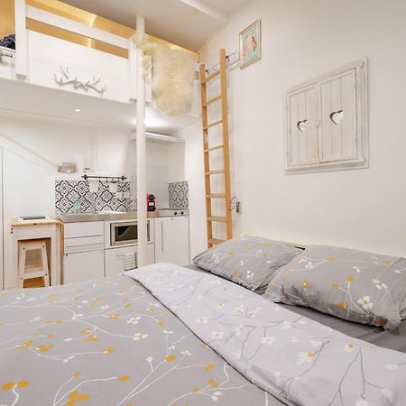 Superb Tiny House In Heart Of Paris 1St! Apartment ภายนอก รูปภาพ