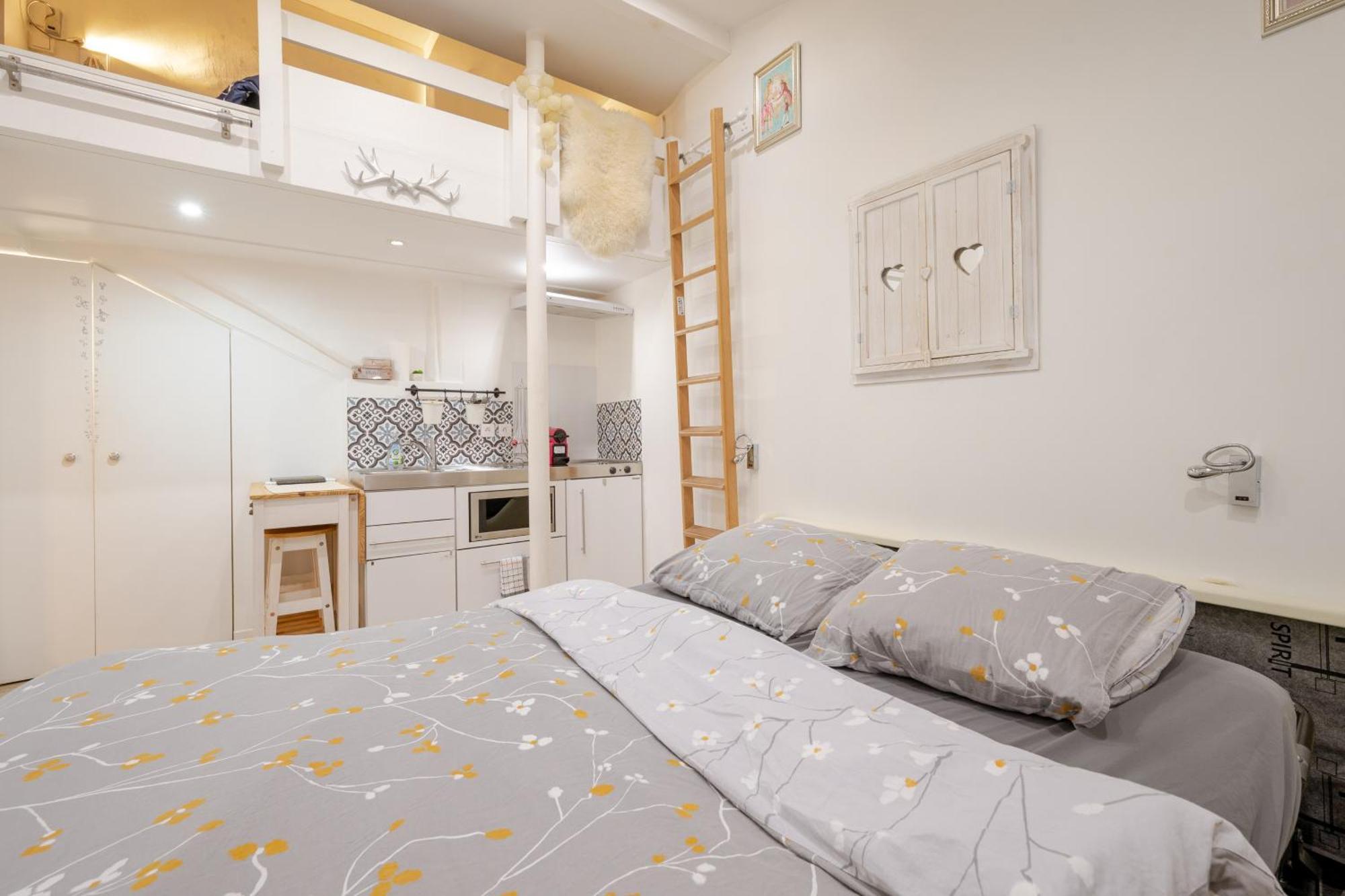 Superb Tiny House In Heart Of Paris 1St! Apartment ภายนอก รูปภาพ