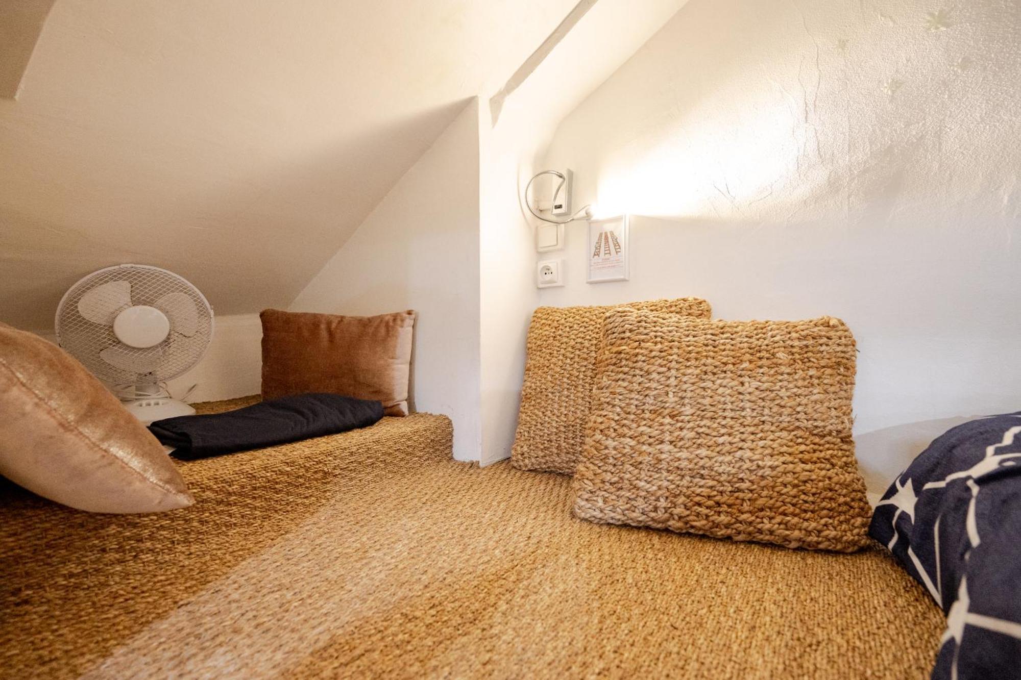 Superb Tiny House In Heart Of Paris 1St! Apartment ภายนอก รูปภาพ