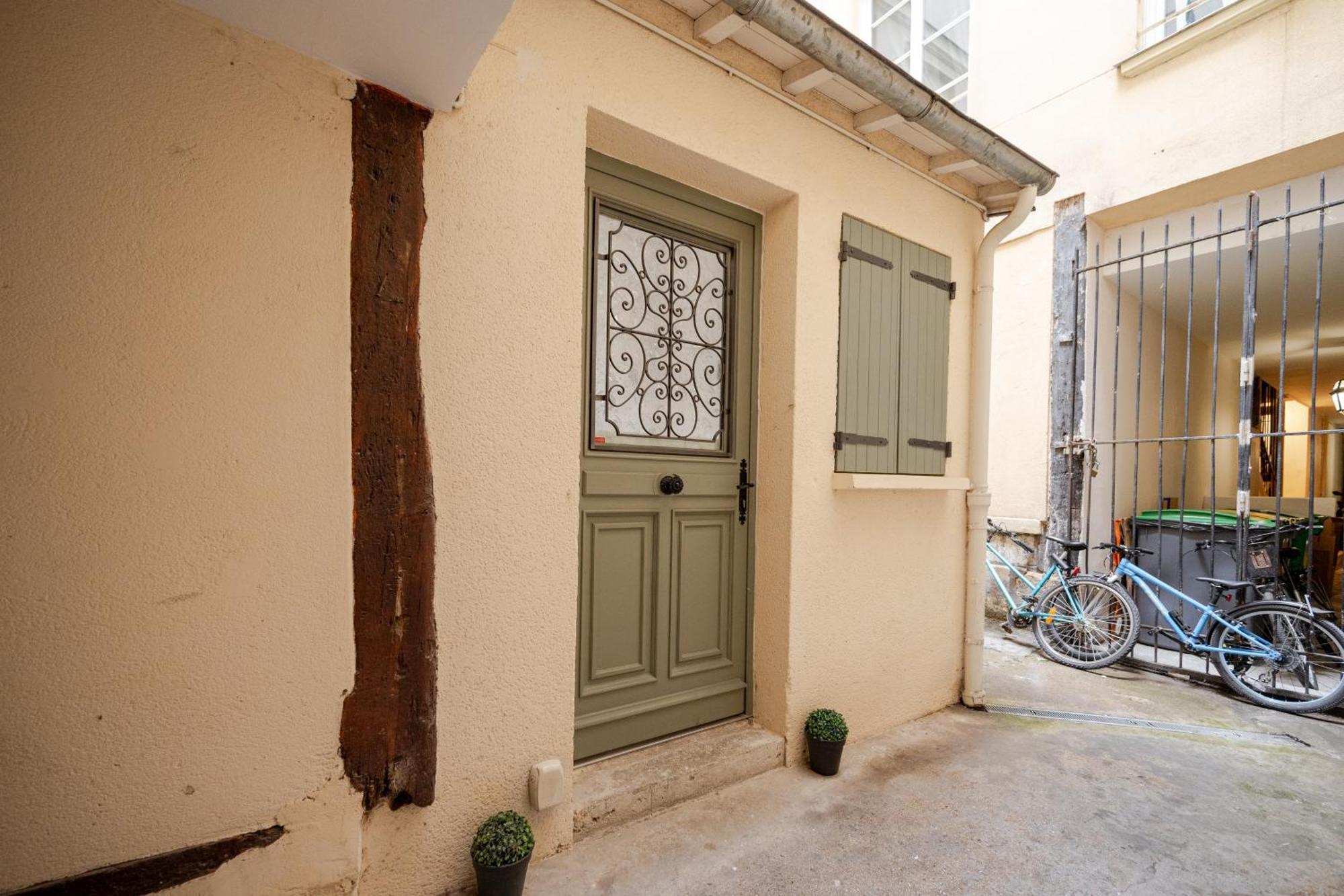 Superb Tiny House In Heart Of Paris 1St! Apartment ภายนอก รูปภาพ